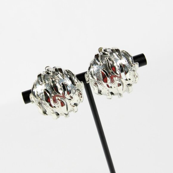 Vintage Cora Silver Tone Earrings - Picture 3 of 6